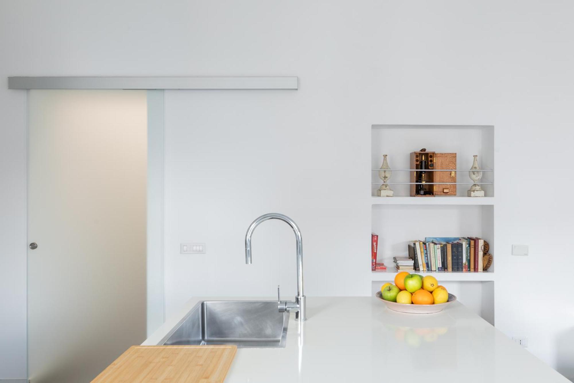 Trastevere Modern 4br 4baths, Wifi, Ac, Custom Kitchen, Living *
